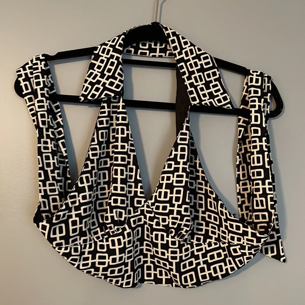 Set - Picture 3 of 3